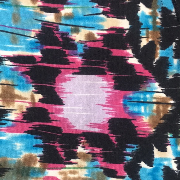 INVESTMENTS  Stretch Jersey Knit Color Block Shark-Bite Front Hem Defined Waist - Picture 9 of 16